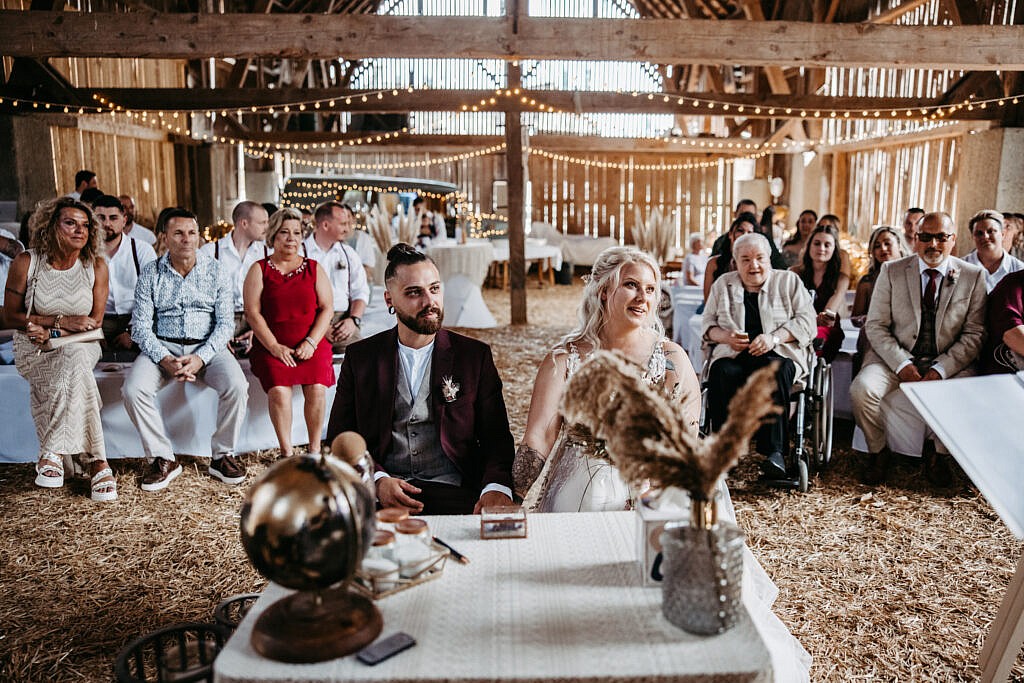 Scheunenhochzeit im Gutshof Szilagyi 