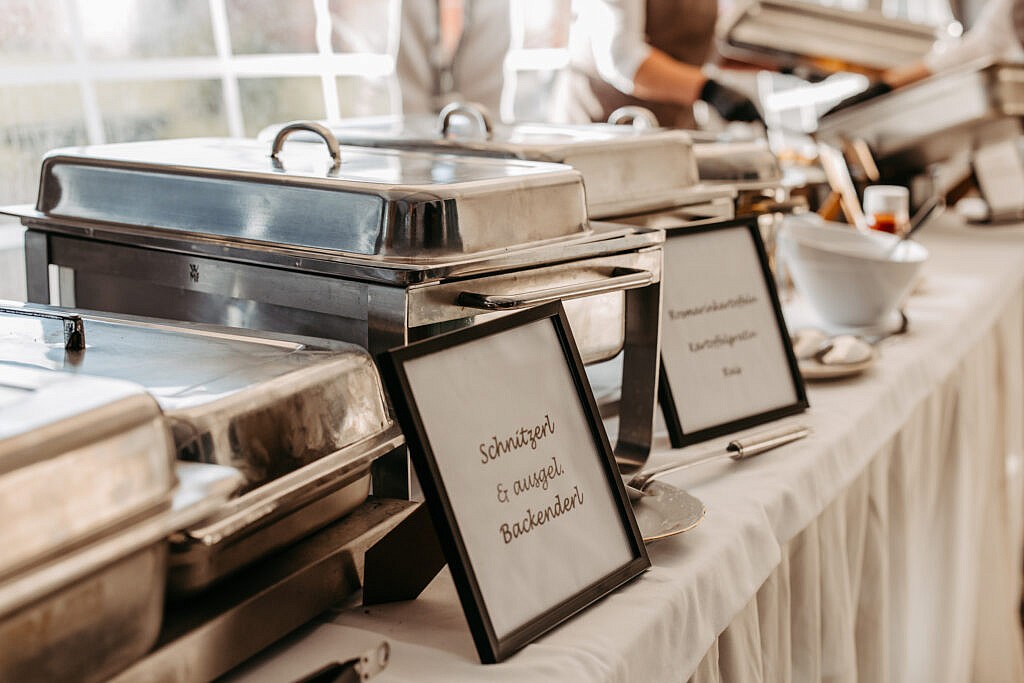 Catering Buffet bei einer Hochzeit im Gutshof Szilagyi